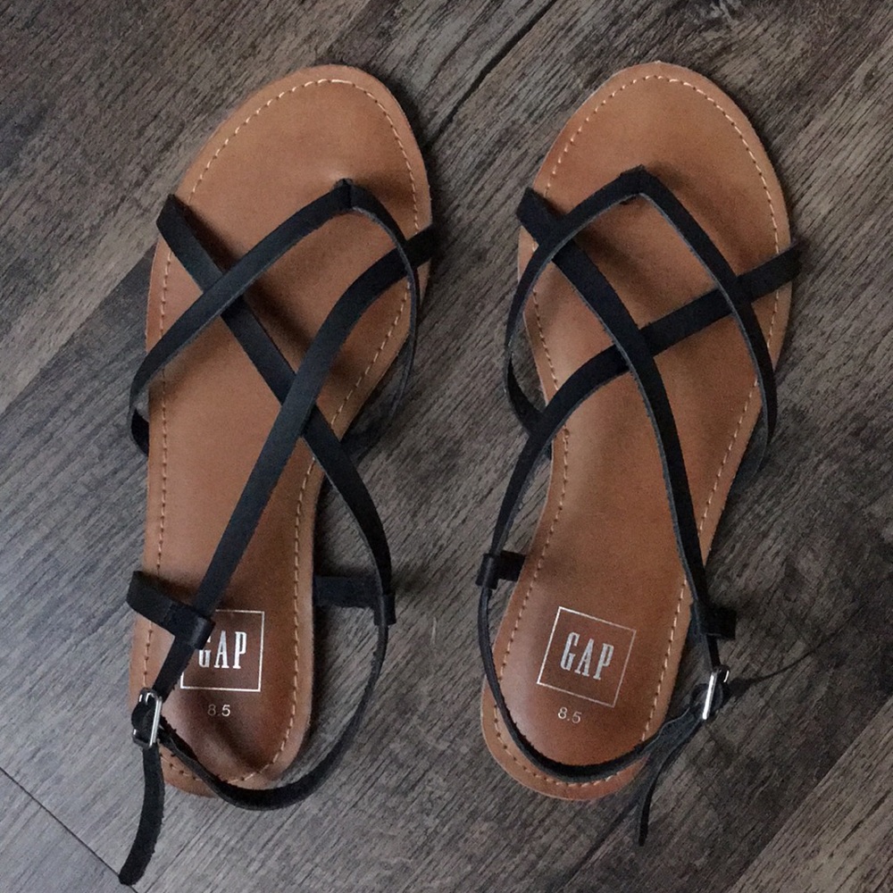 Gap sandals